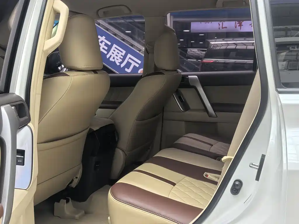 Toyota Prado 2017 — фото 6