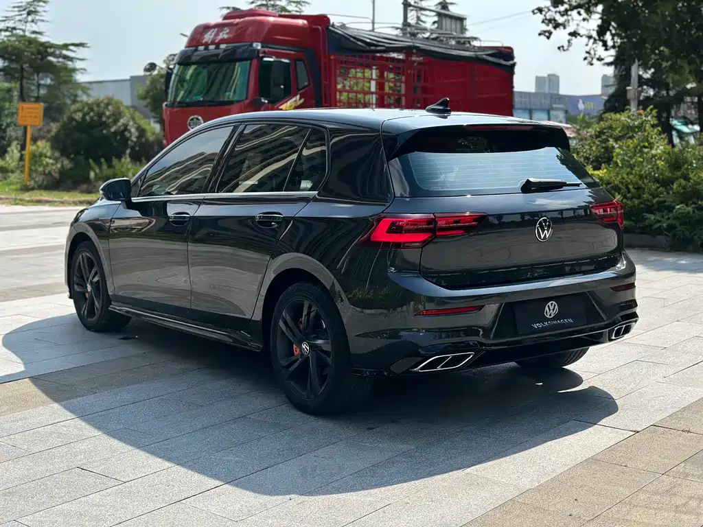 Volkswagen Golf 2022