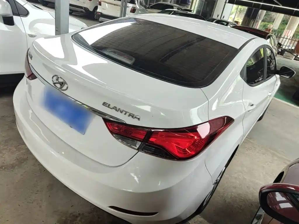 Hyundai Elantra Langdong 2016 — фото 7