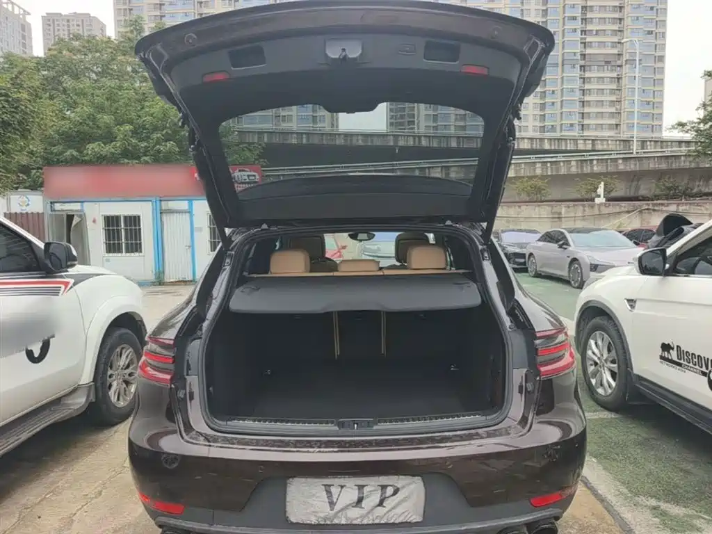 Porsche Macan 2017 — фото 19