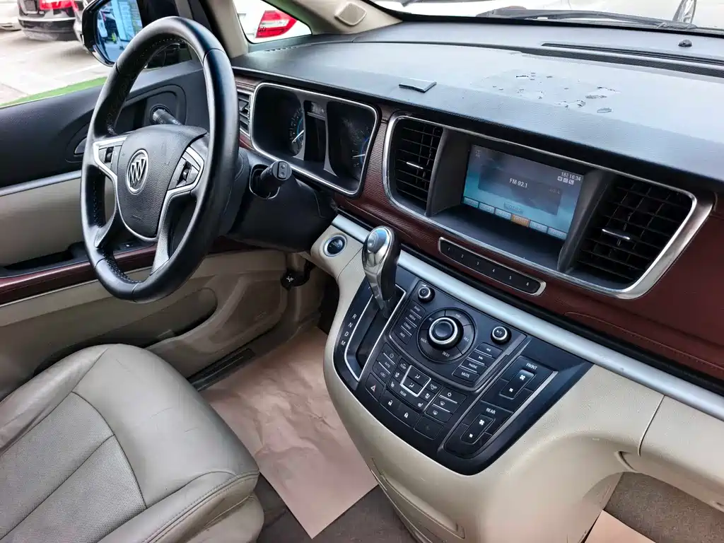 Buick GL8 2016 — фото 17
