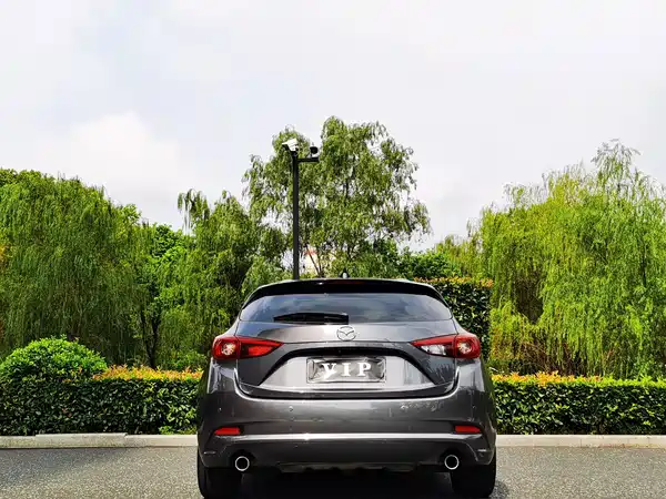 Mazda 3 Axela 2019