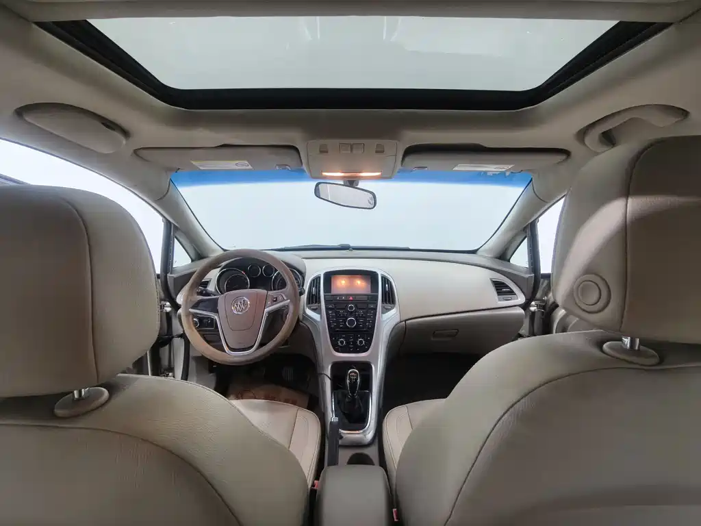 Buick Excelle GT 2013 — фото 10