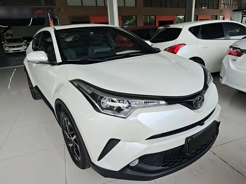 Toyota C-HR 2020 — фото 4