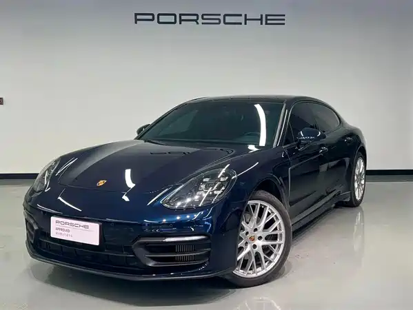 Porsche Panamera 2023