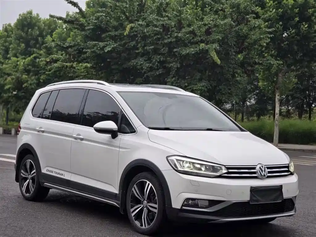 Volkswagen Touran 2019 — фото 3