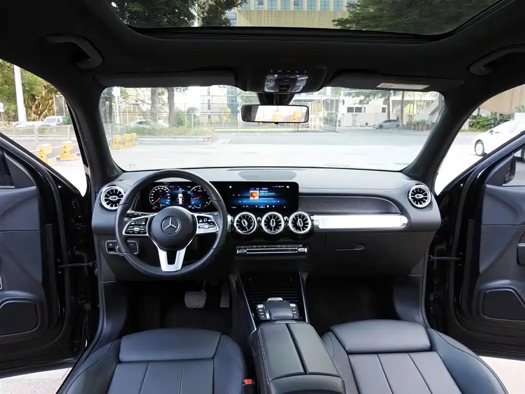 Mercedes-Benz GLB 2021