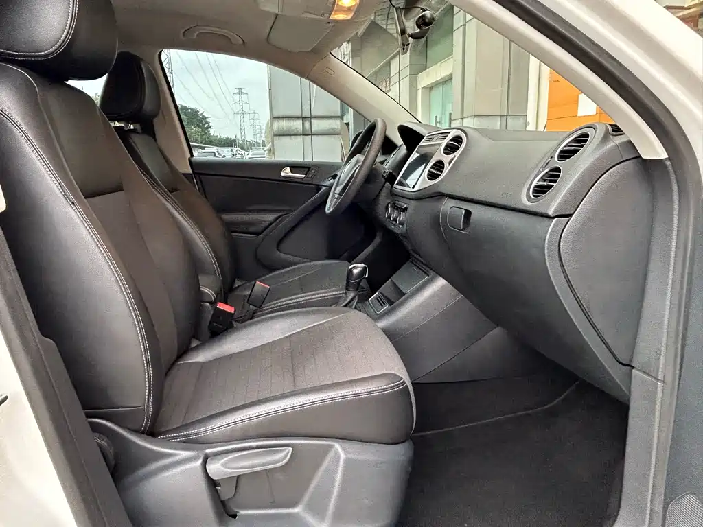 Volkswagen Tiguan 2017 — фото 11