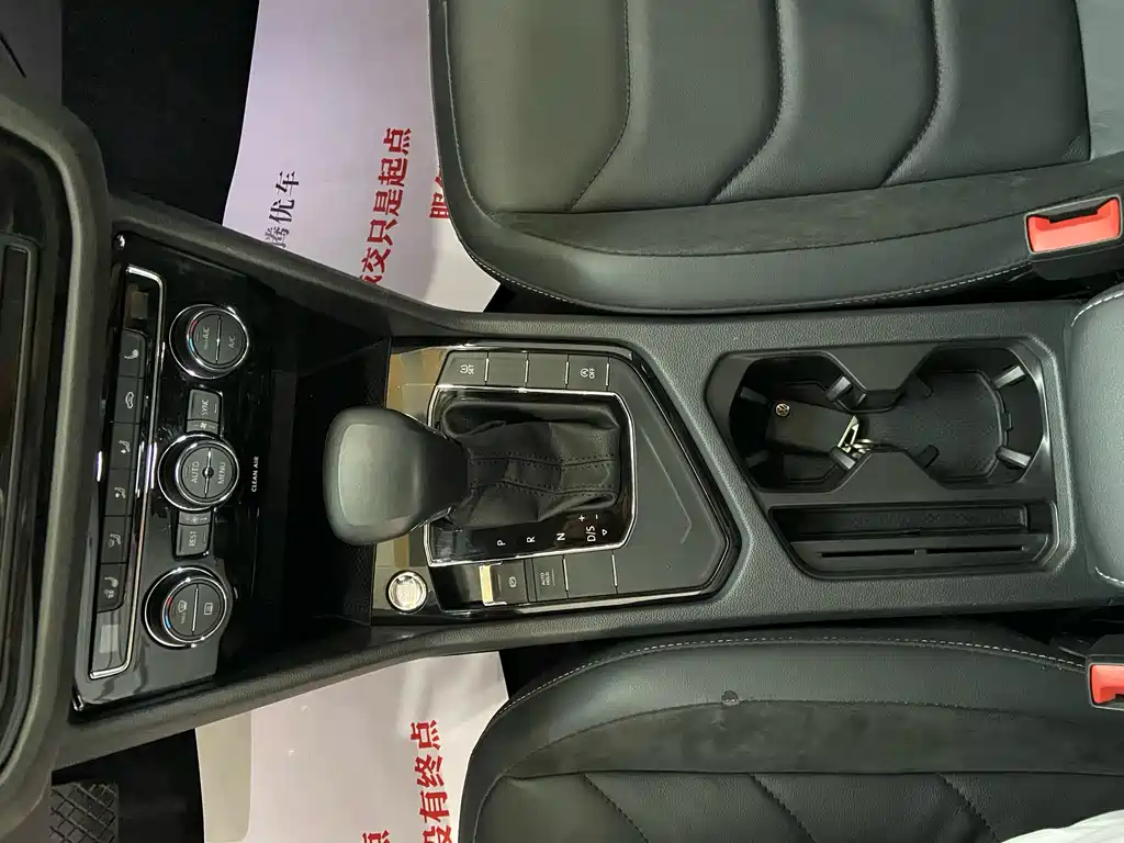 Volkswagen Tiguan L 2019 — фото 11