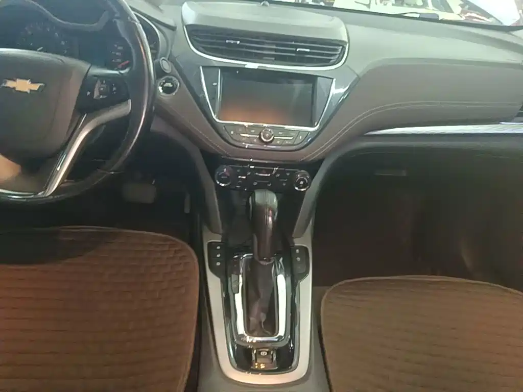 Chevrolet Malibu 2017 — фото 14