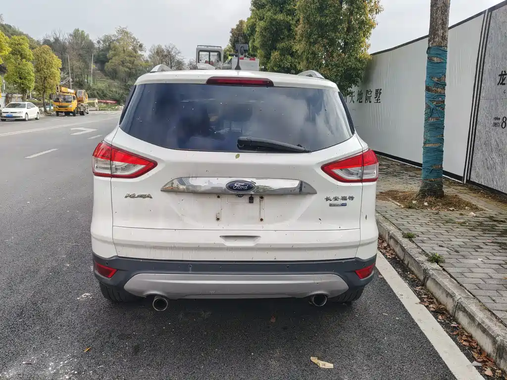 Ford Kuga 2016 — фото 19