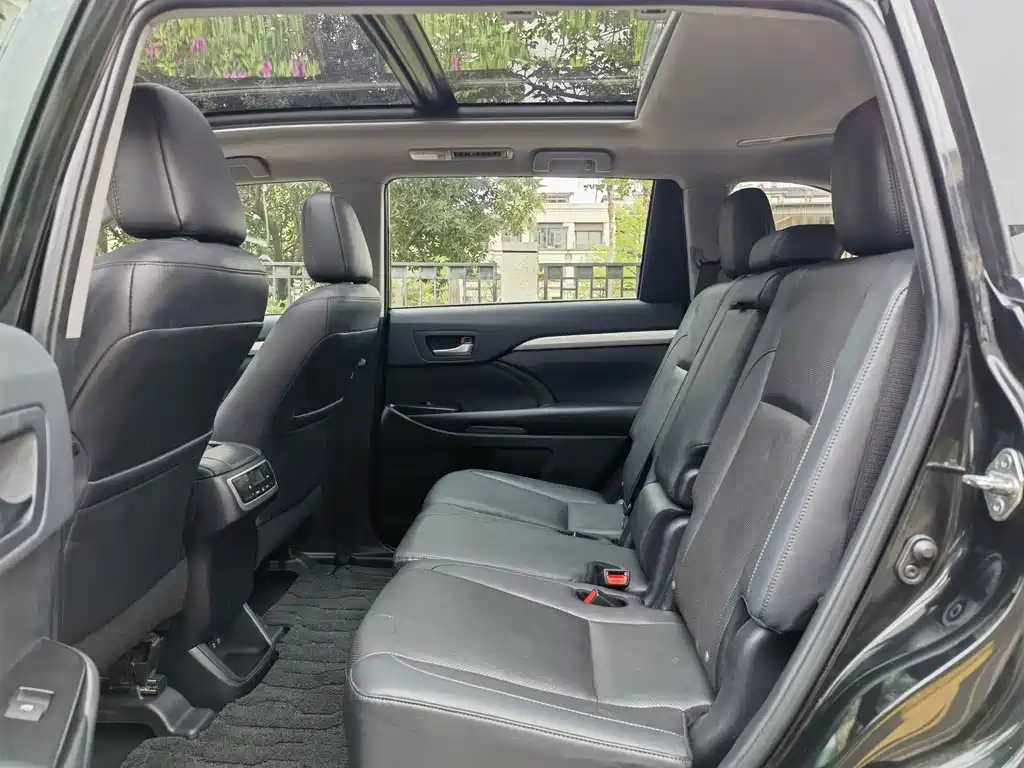 Toyota Highlander 2019 — фото 14