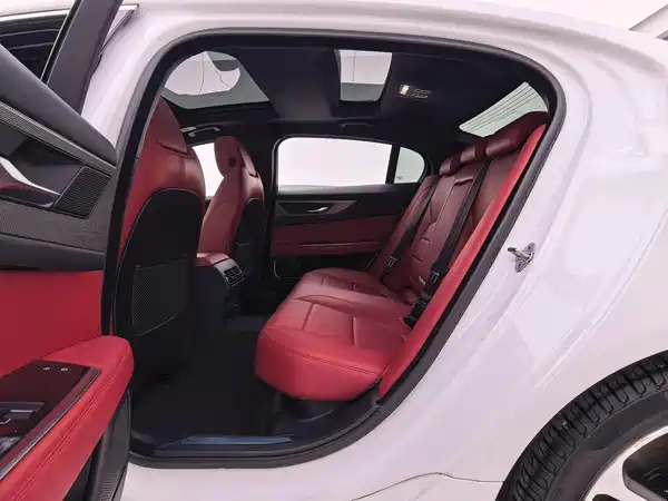Jaguar XEL 2022