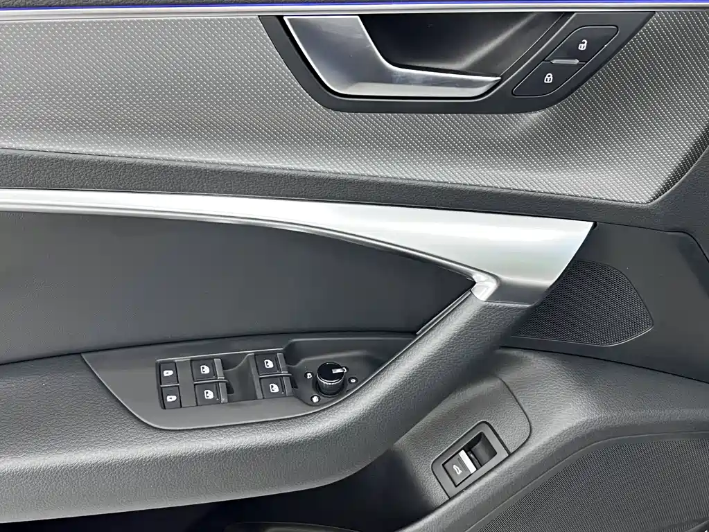 Audi A6L 2022 — фото 18