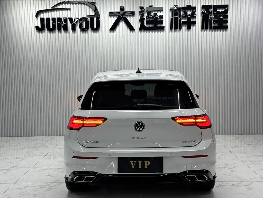 Volkswagen Golf 2023