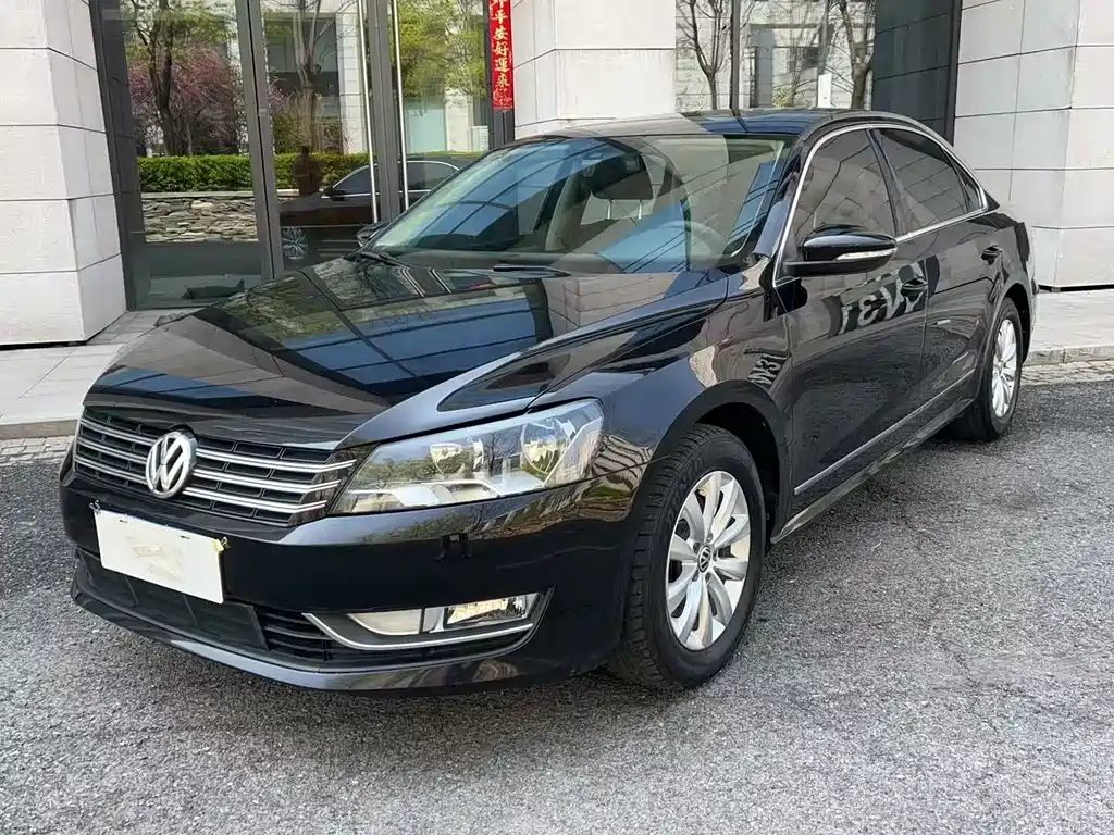 Volkswagen Passat 2015 — фото 1
