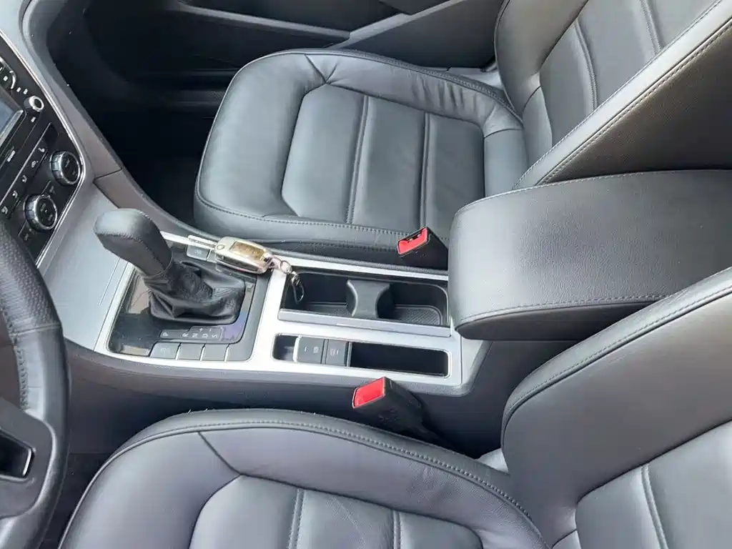 Volkswagen Passat 2015 — фото 15