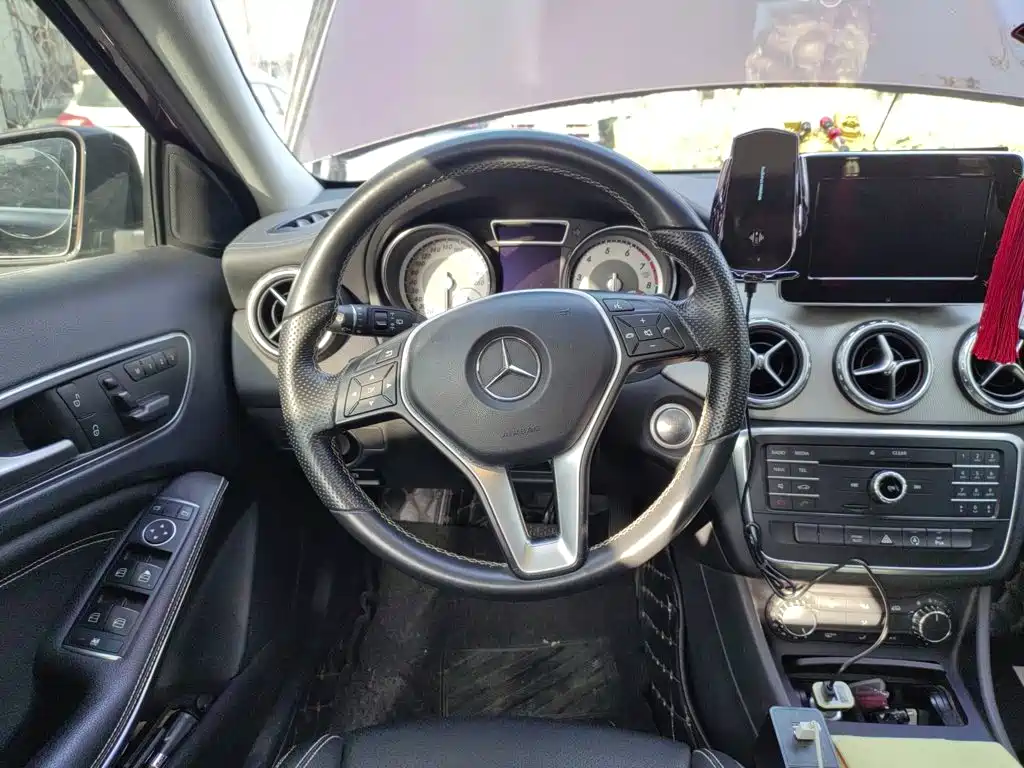 Mercedes-Benz GLA 2016