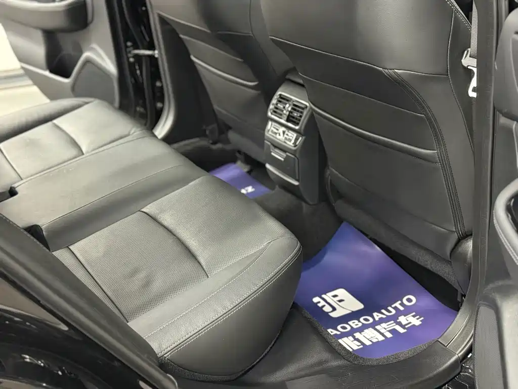 Subaru Outback 2017 — фото 11