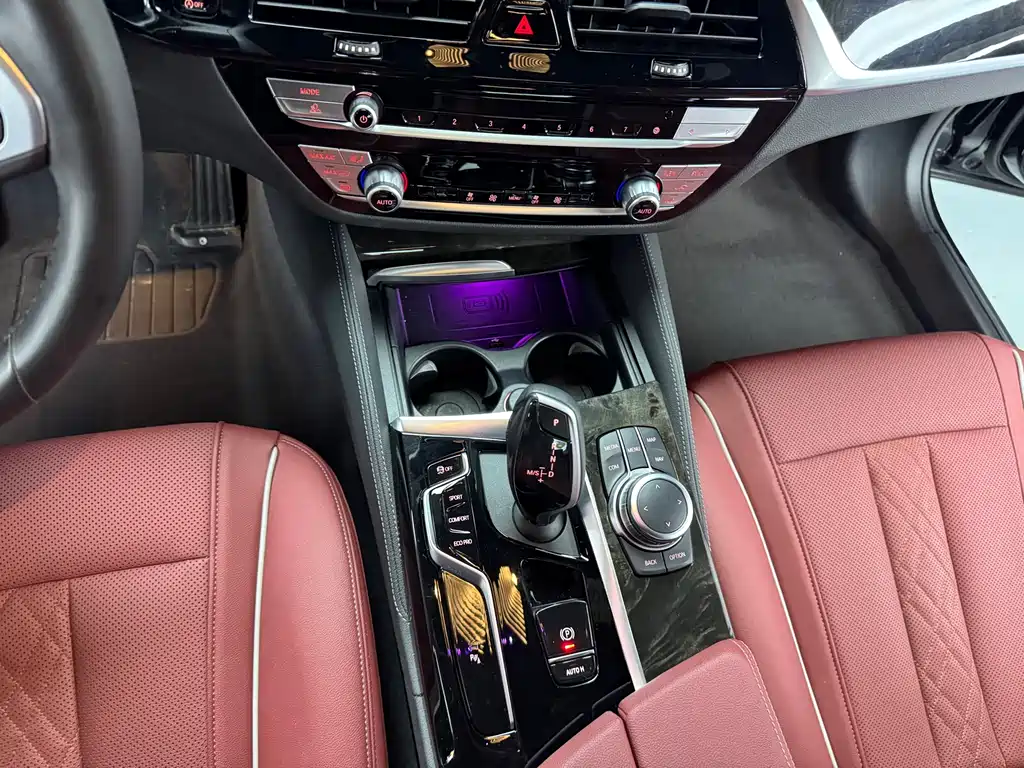 BMW 5 Series 2022 — фото 10