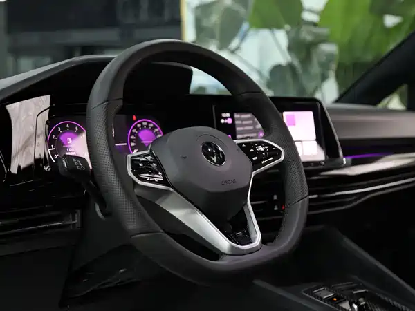 Volkswagen Golf 2023