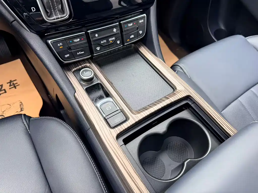 GAC Motor Trumpchi M8 2020 — фото 12