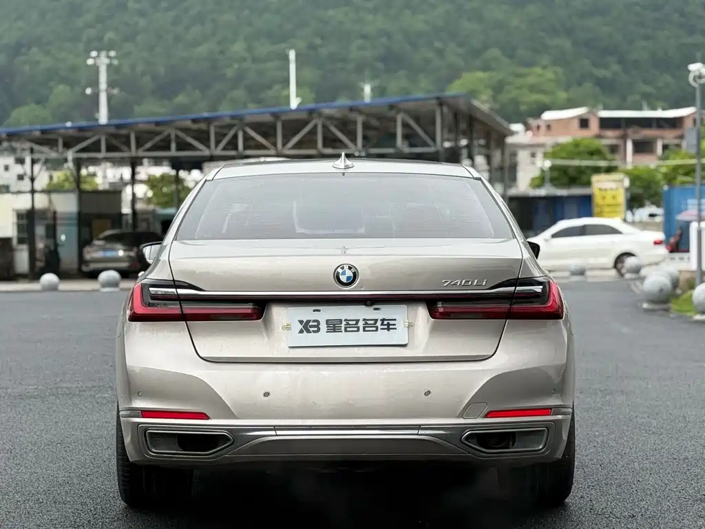 BMW 7 Series 2019 — фото 13