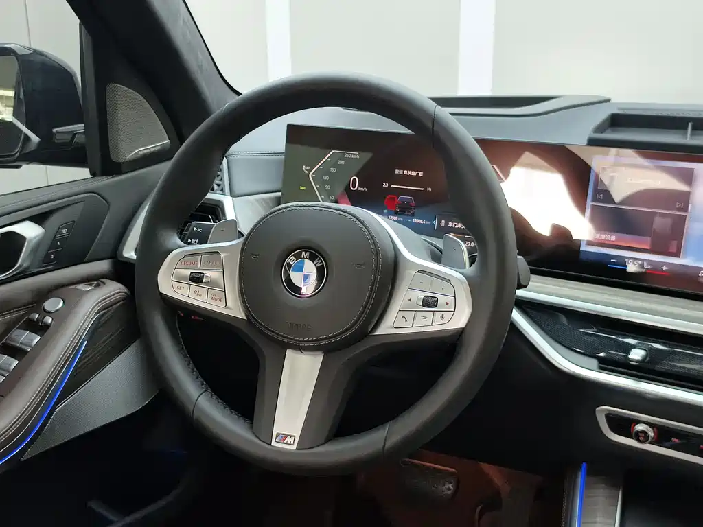 BMW X5 2024 — фото 10