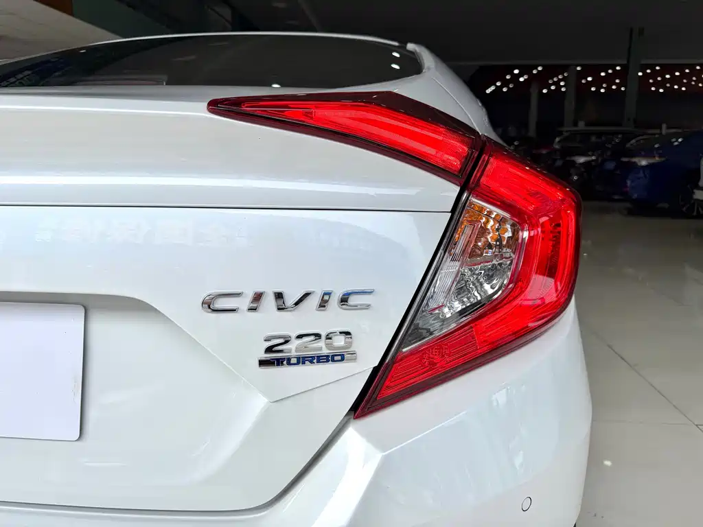 Honda Civic 2021 — фото 12