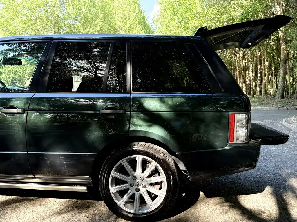 Land Rover Range Rover 2010 — фото 10