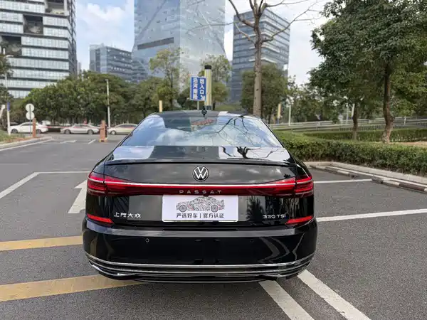 Volkswagen Passat 2023