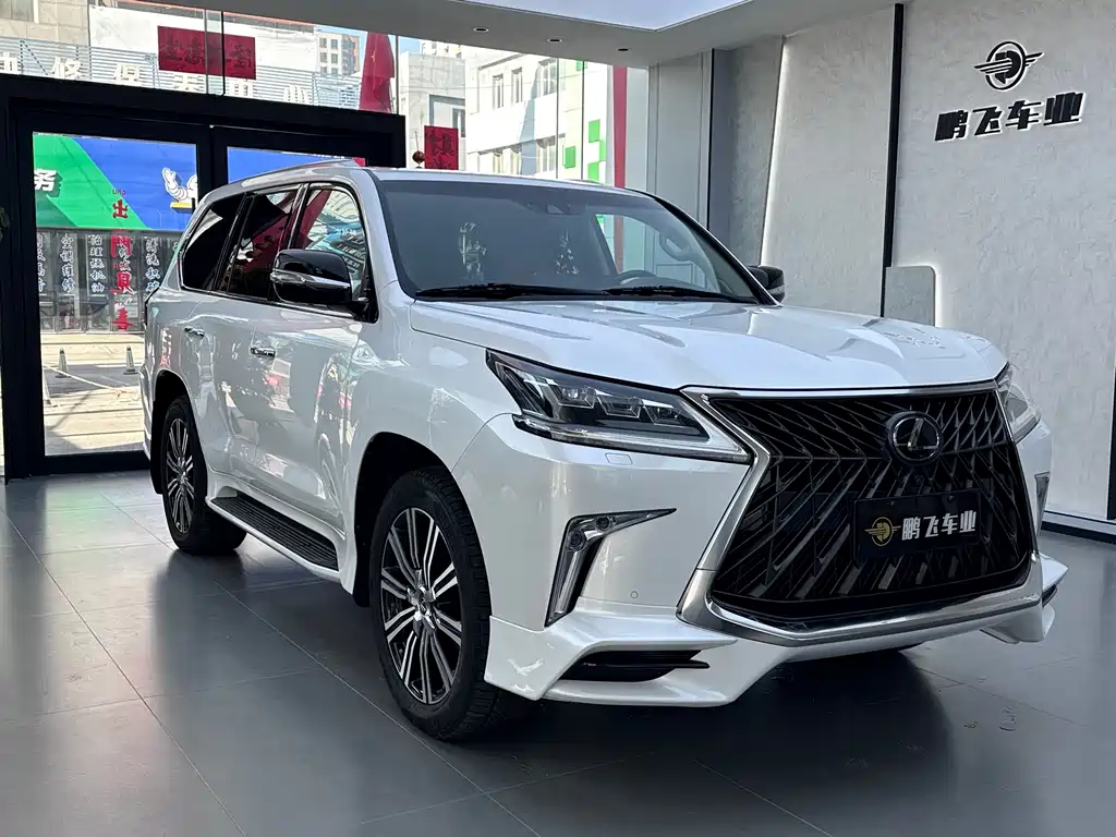 Lexus LX 2017 — фото 10
