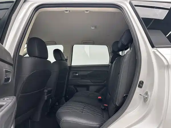 Mitsubishi Outlander 2022