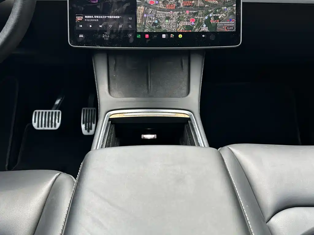 Tesla Model Y 2021 — фото 11