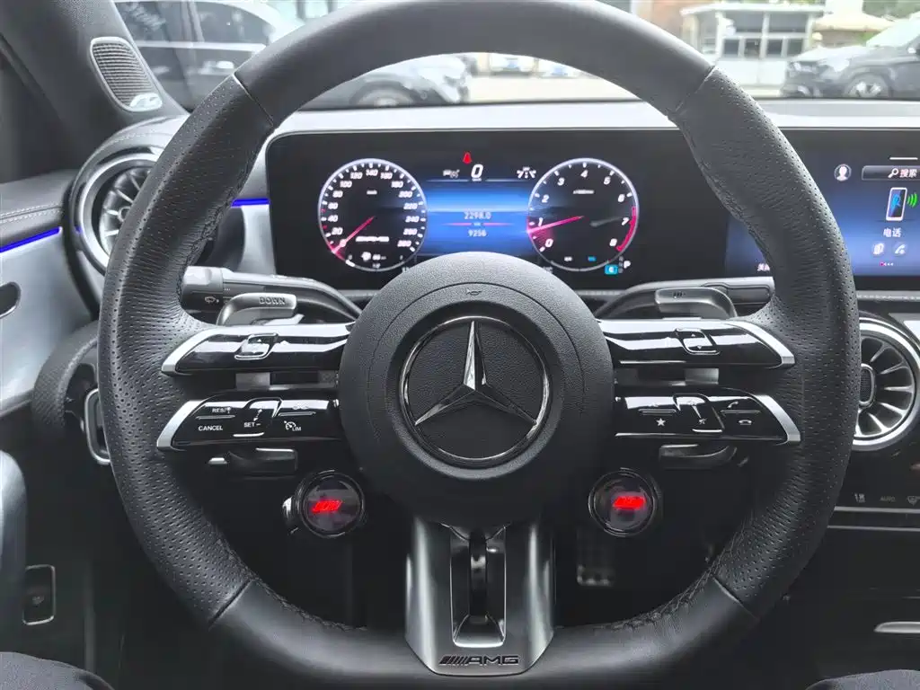 Mercedes-Benz A-Class AMG 2025 — фото 11