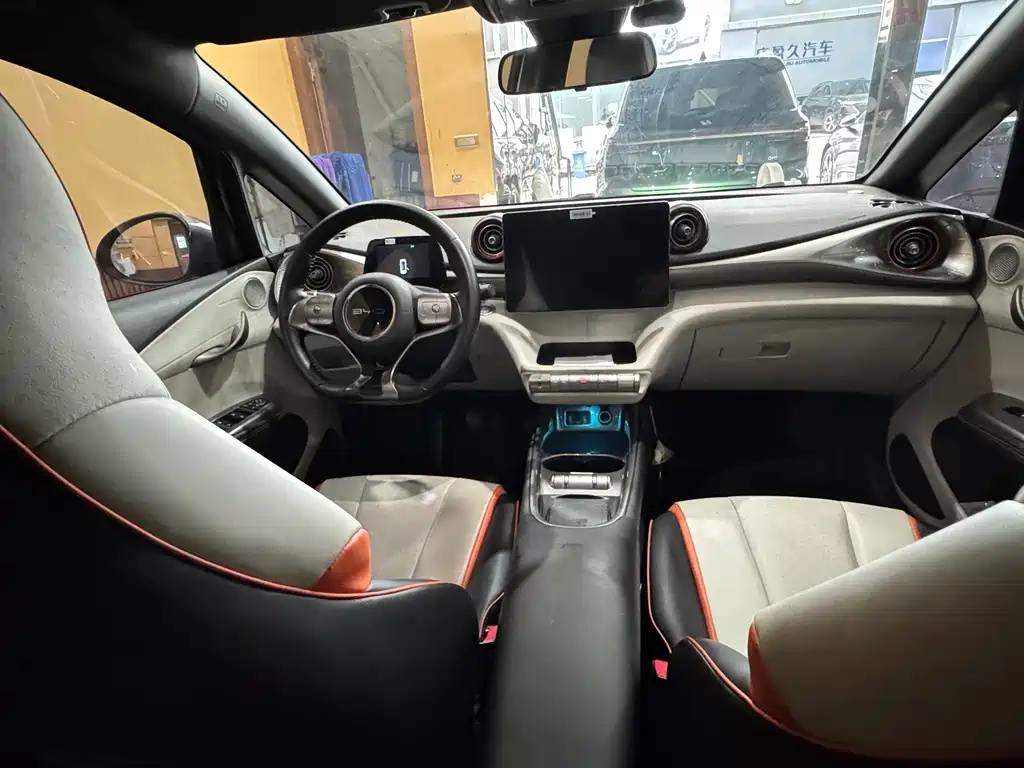 BYD Dolphin 2022 — фото 12