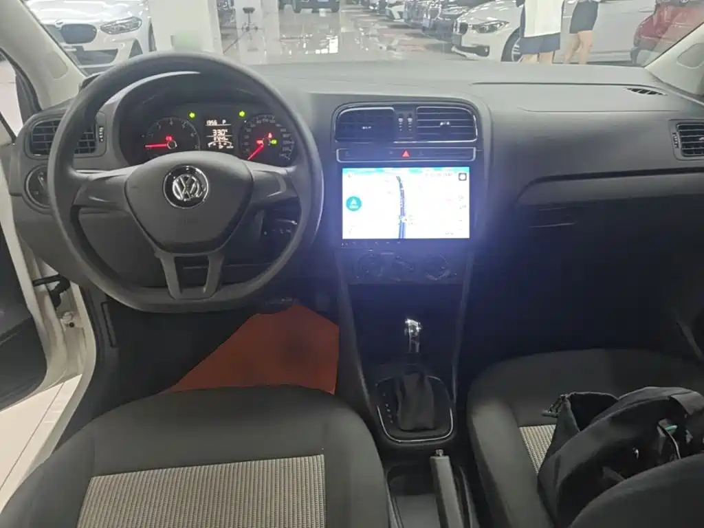 Volkswagen Polo 2018 — фото 10