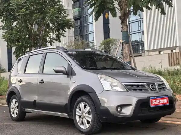 Nissan Livina 2010