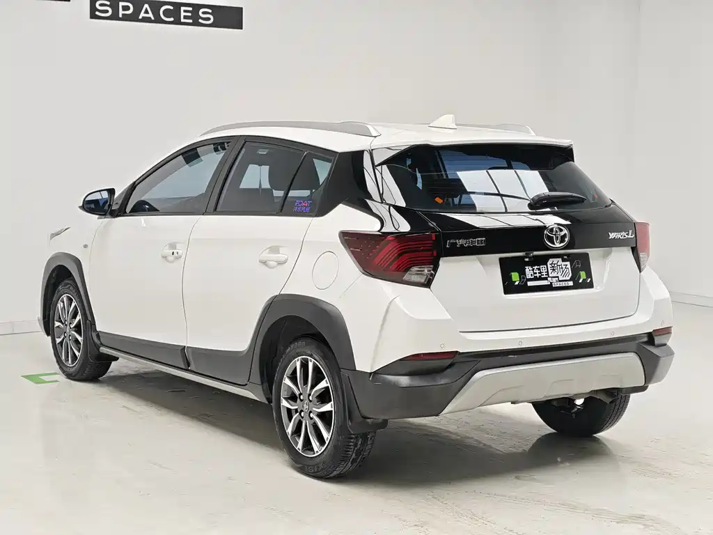 Toyota Yaris L 2023