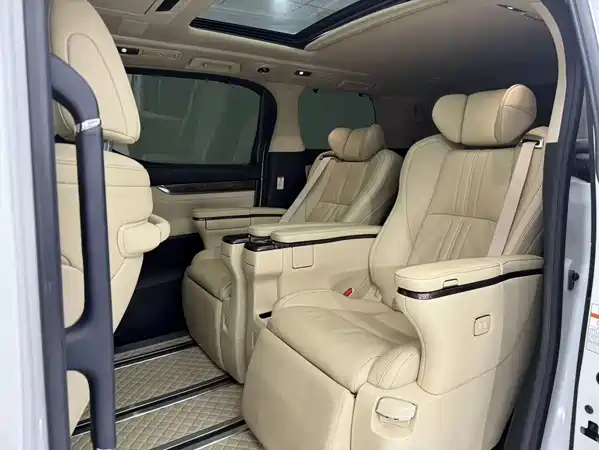Toyota Vellfire 2020