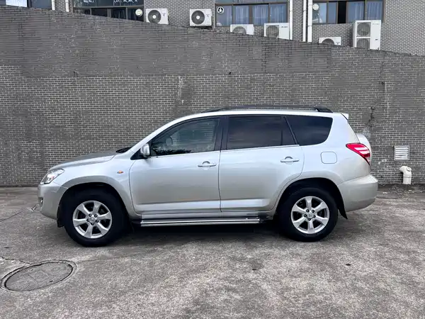 Toyota RAV4 2012