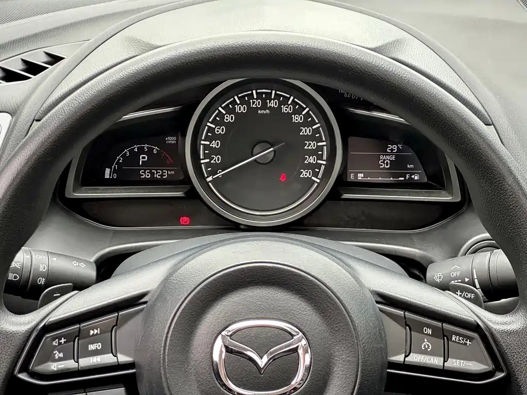 Mazda 3 Axela 2019 — фото 13