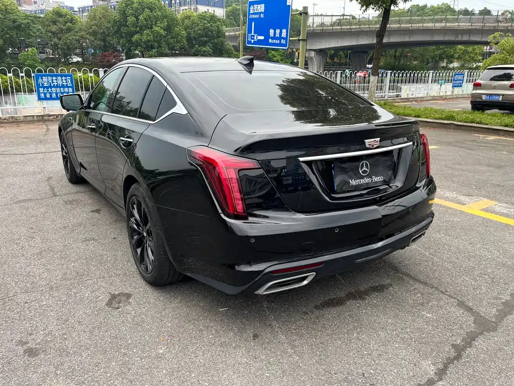 Cadillac CT5 2022 — фото 11