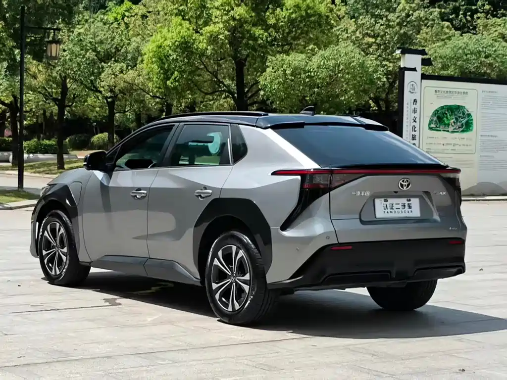 Toyota bZ4X 2022 — фото 16