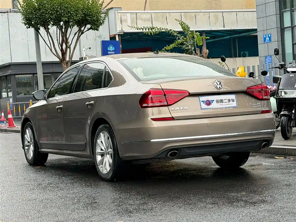 Volkswagen Passat 2017 — фото 4