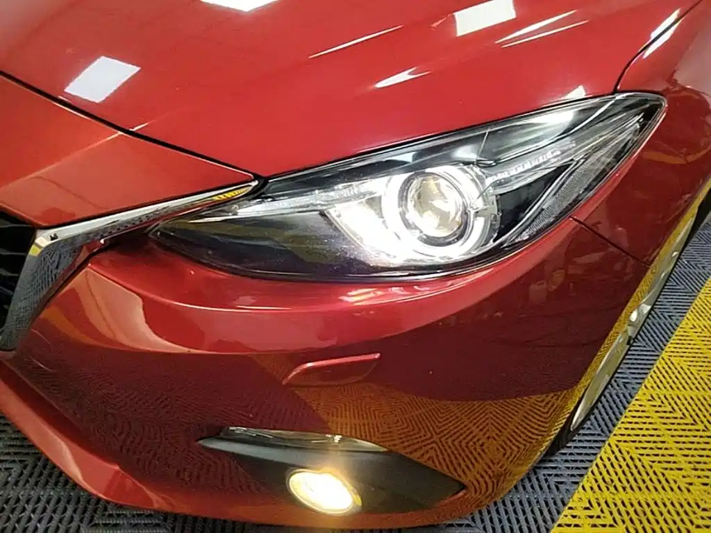 Mazda 3 Axela 2016 — фото 24