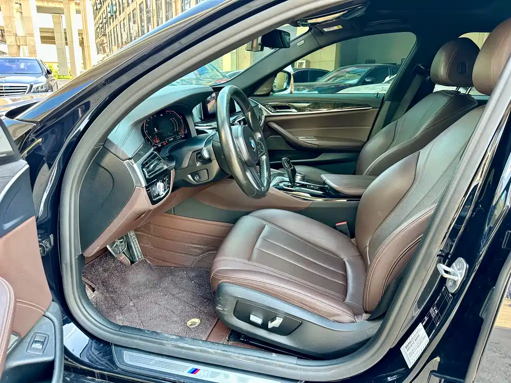 BMW 5 Series 2019