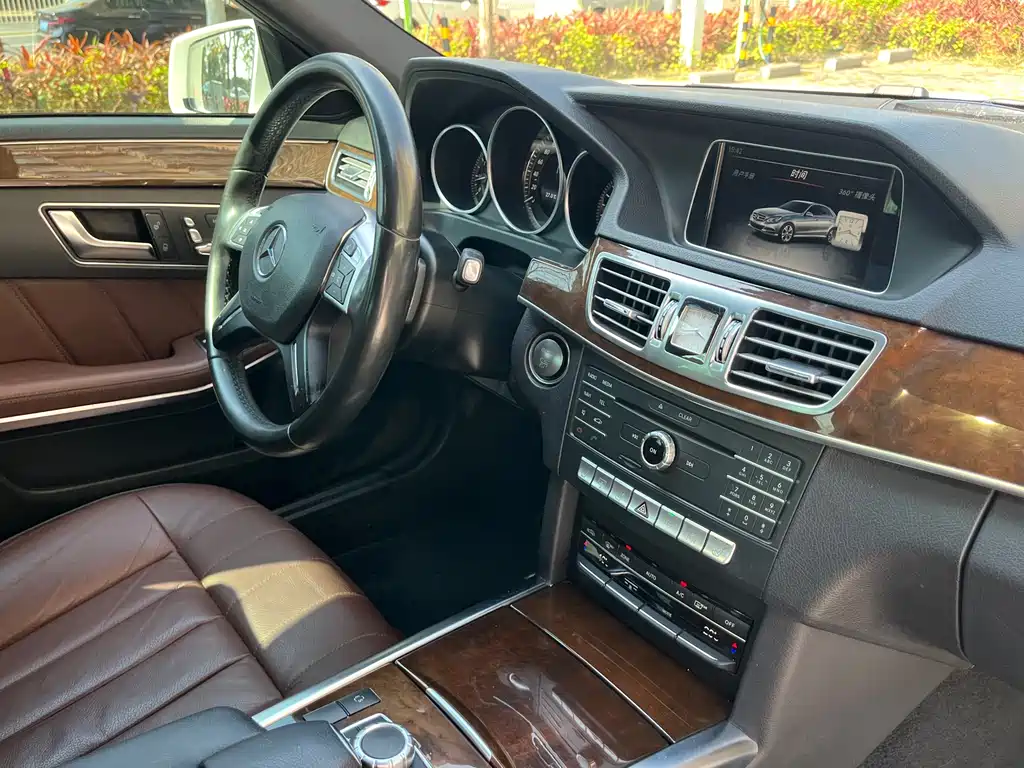 Mercedes-Benz E-Class 2015 — фото 14