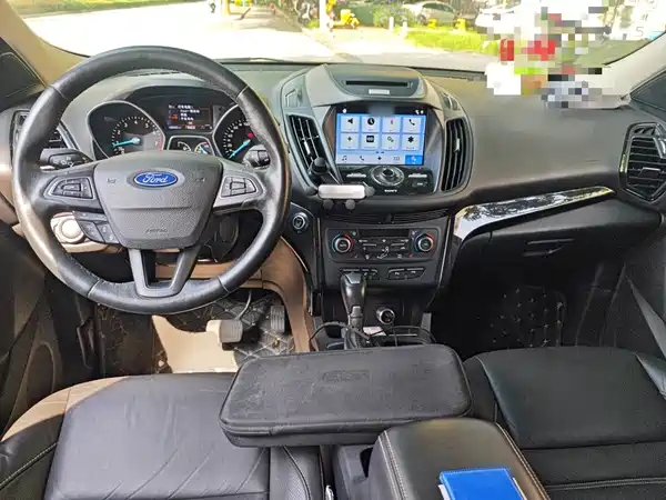 Ford Kuga 2016