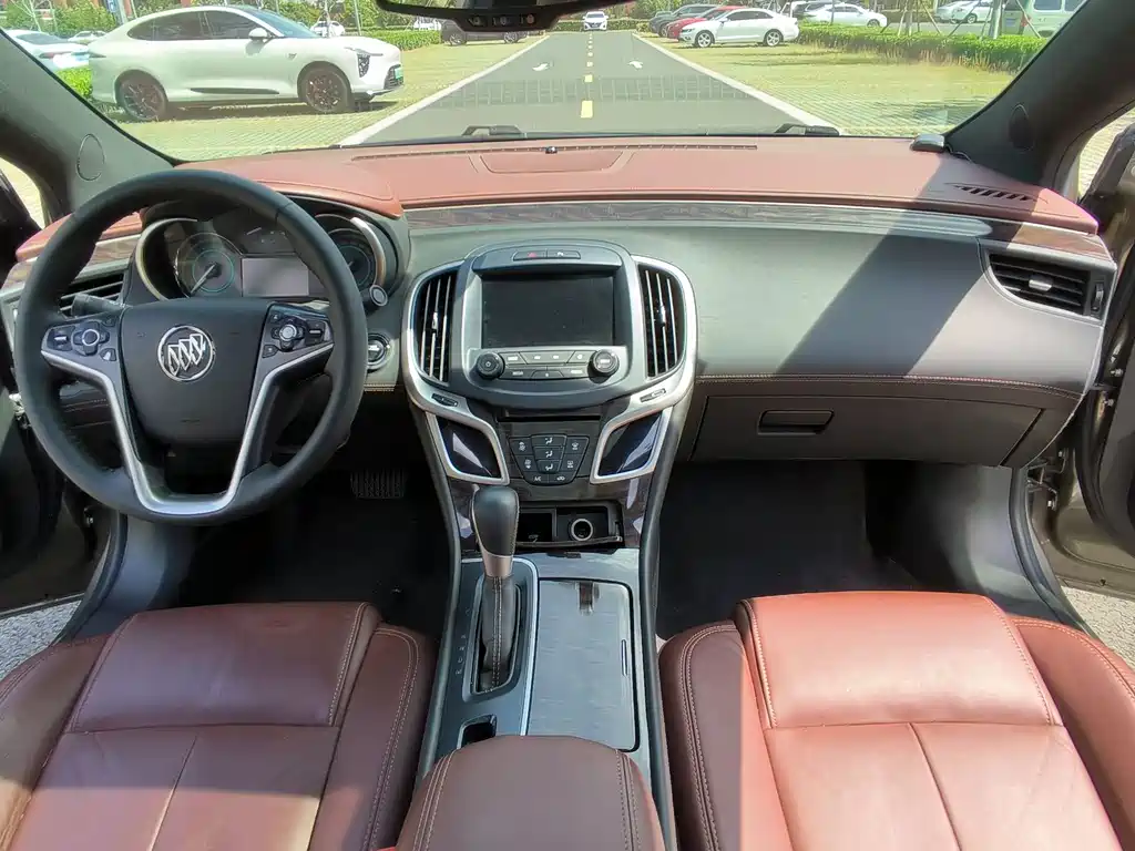 Buick LaCrosse 2015 — фото 6